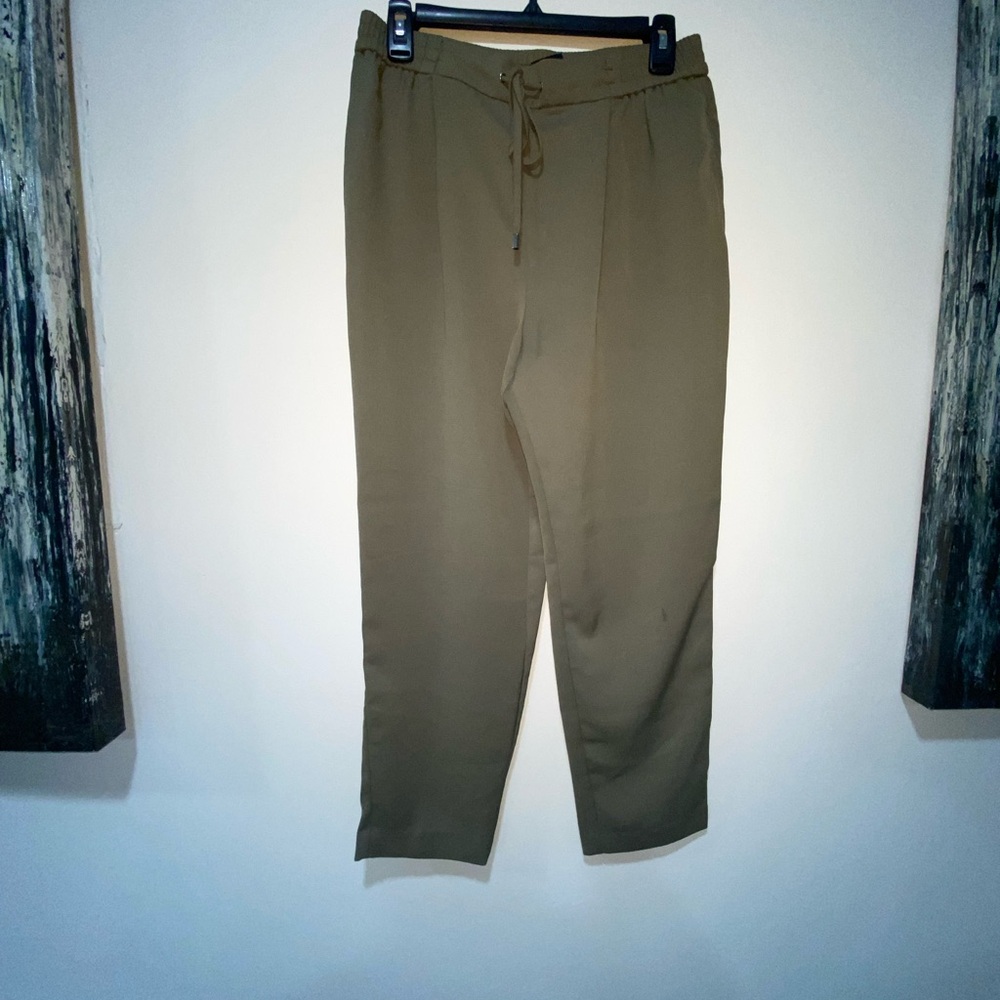 Zara‎ Green Ankle Pants with Relaxed Fit
